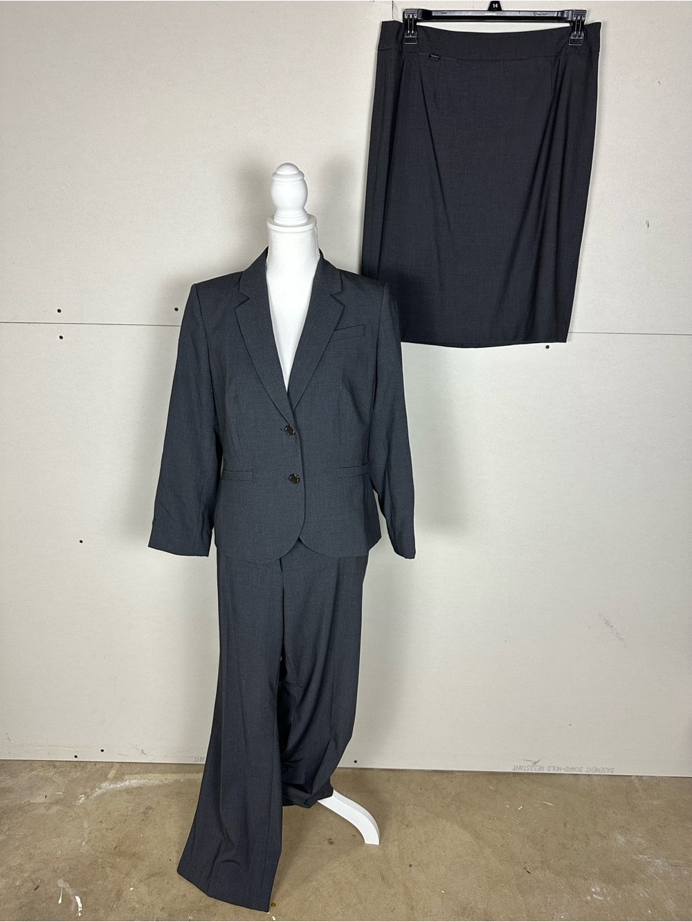 Calvin Klein Women’s Charcoal 3 Piece Suit Blazer Pants Skirt Size 14 Petite
